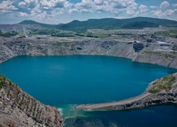 La réappropriation du lit de la rivière Bécancour à son ancien lac Noir devenu le lac d'amiante